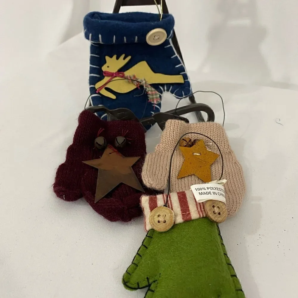 NWT Christmas Mitten Ornaments